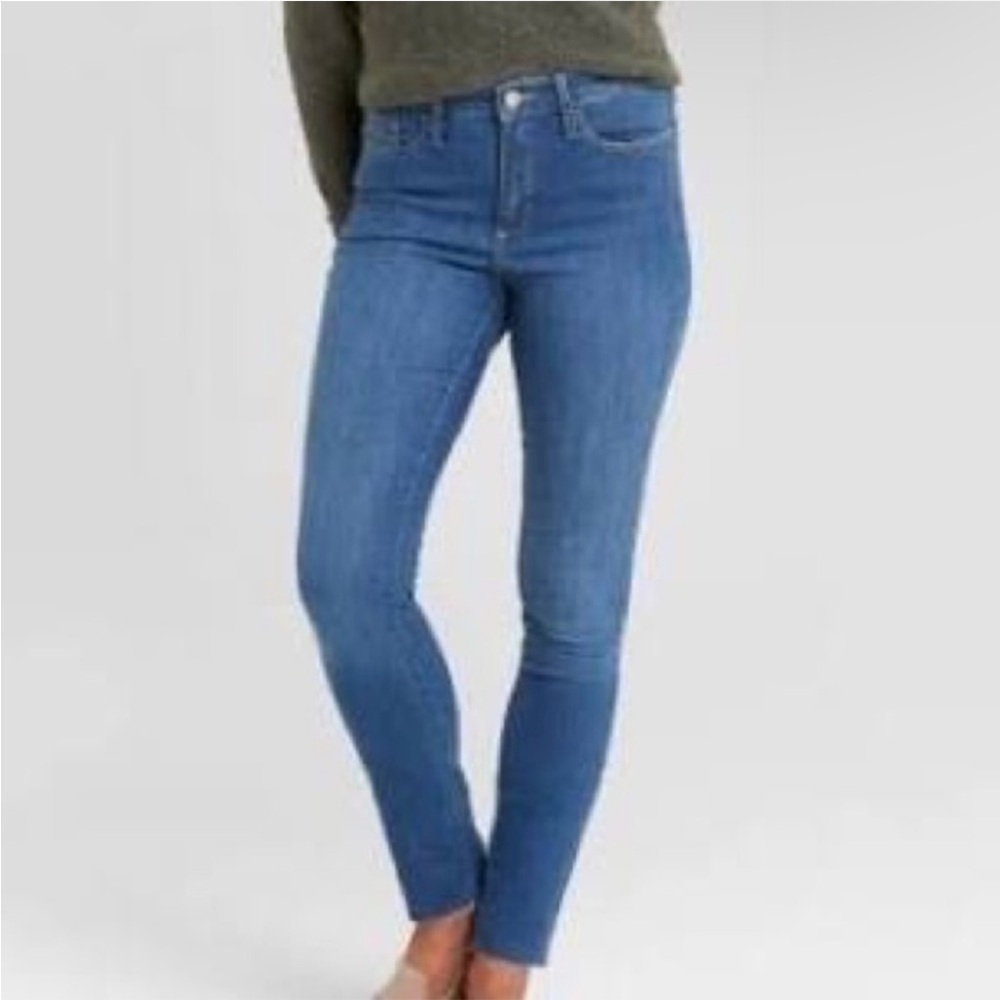 Lightweight High Rise Skinny Jean with Raw Hem | Universal Thread, Medium Wash